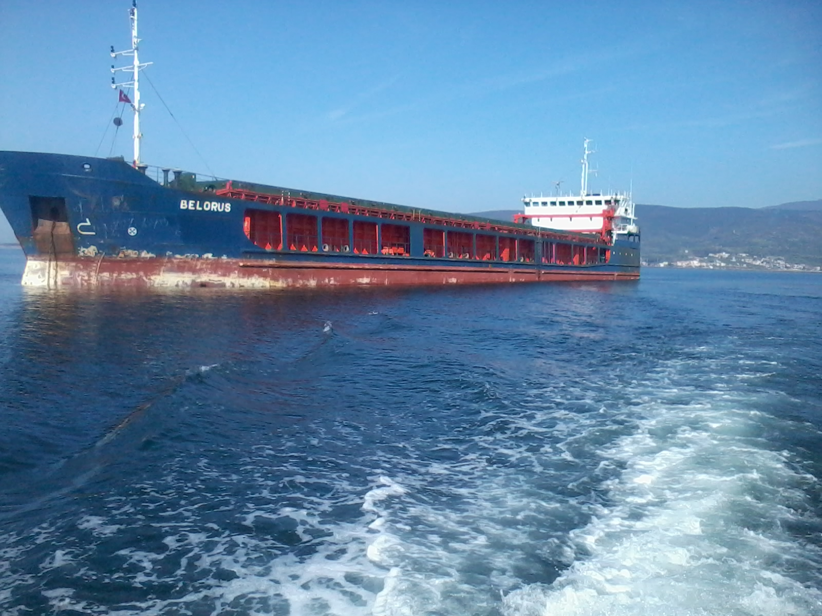 Marmara Denizi'nde seyreden genel kargo gemisi